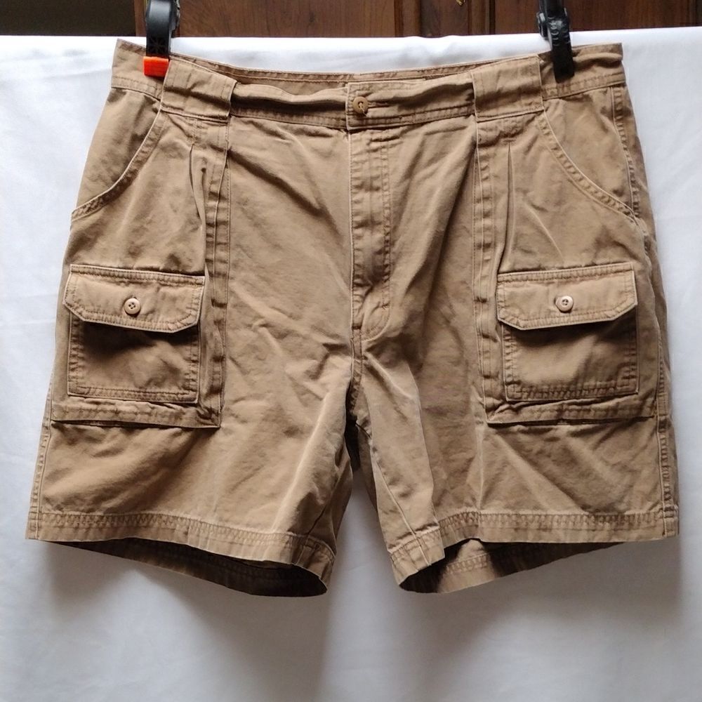 Cabela's cargo shorts 